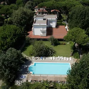 https://hotel-la-bussola-massa.it-tuscanyhotel.com